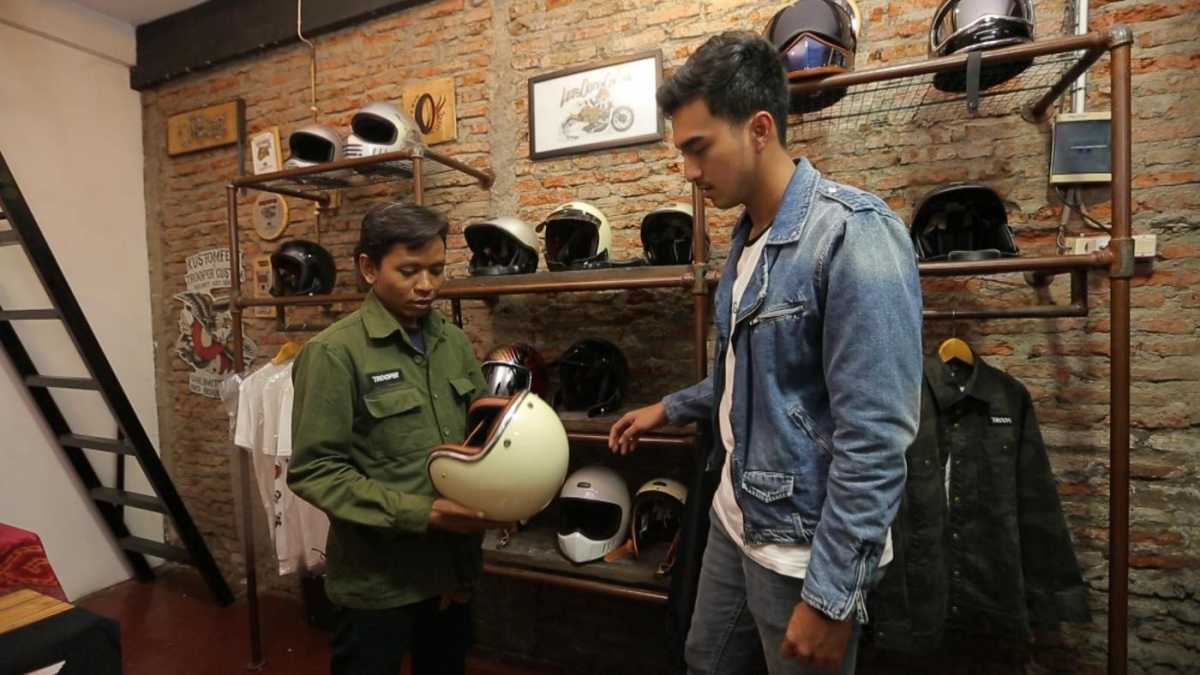 Trooper Custom, Helm Unik Pecinta Seni 